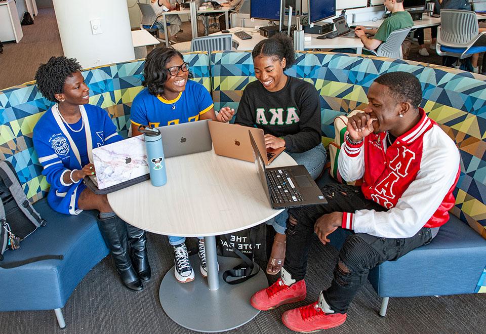 Students from 博彩网址大全's National Pan-Hellenic Council (also known as the Divine 9), representing our historically Black fraternities/sororities. 博彩网址大全 is home to eight chapters in the Divine 9.