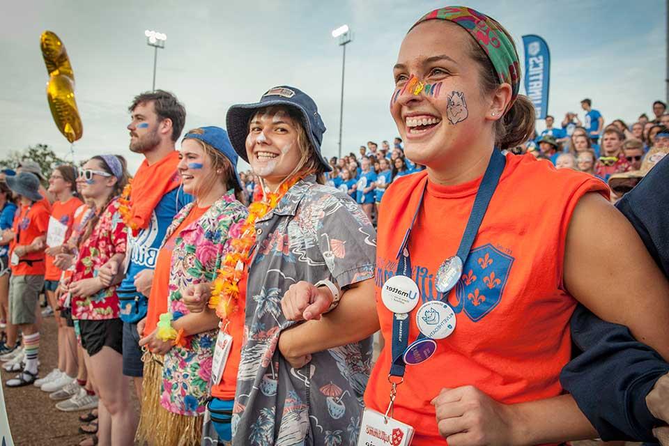 博彩网址大全 students at Billiken game 